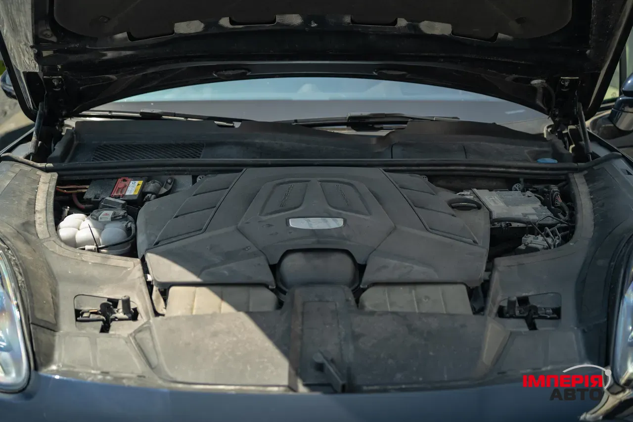 Porsche Cayenne - фото 26