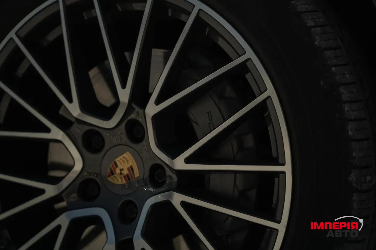 Porsche Cayenne - фото 23