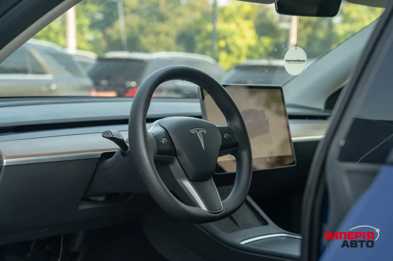 Tesla Model Y - фото 15