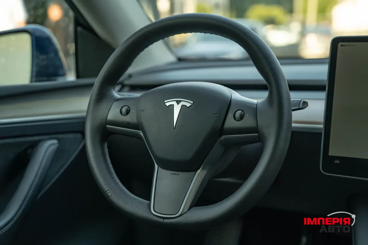 Tesla Model Y - фото 17