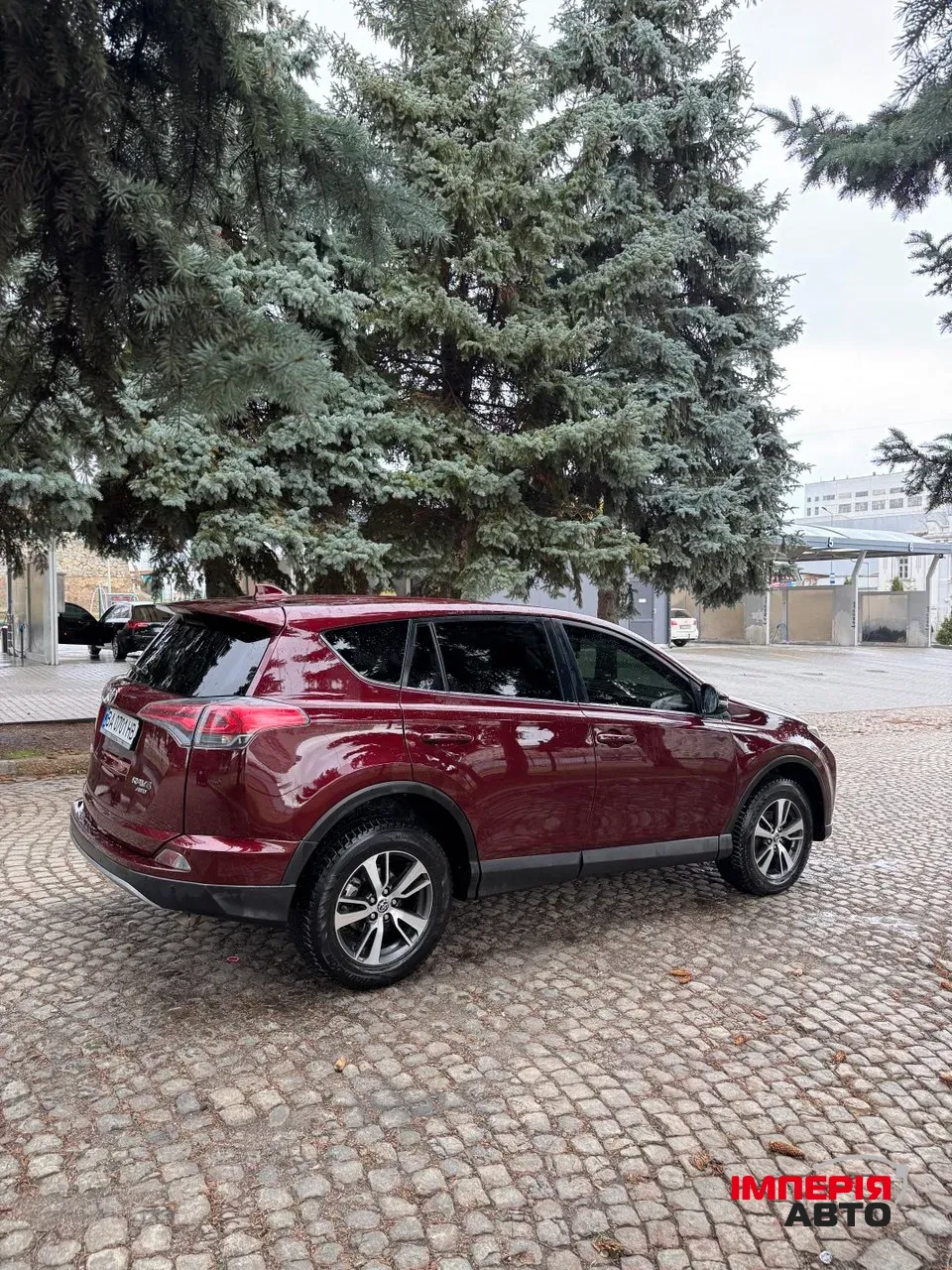 Toyota RAV4 - фото 3