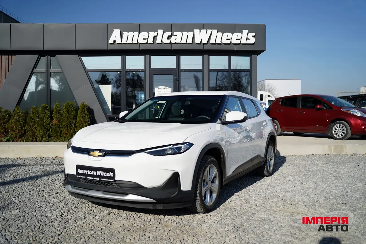 Chevrolet Menlo - фото 1