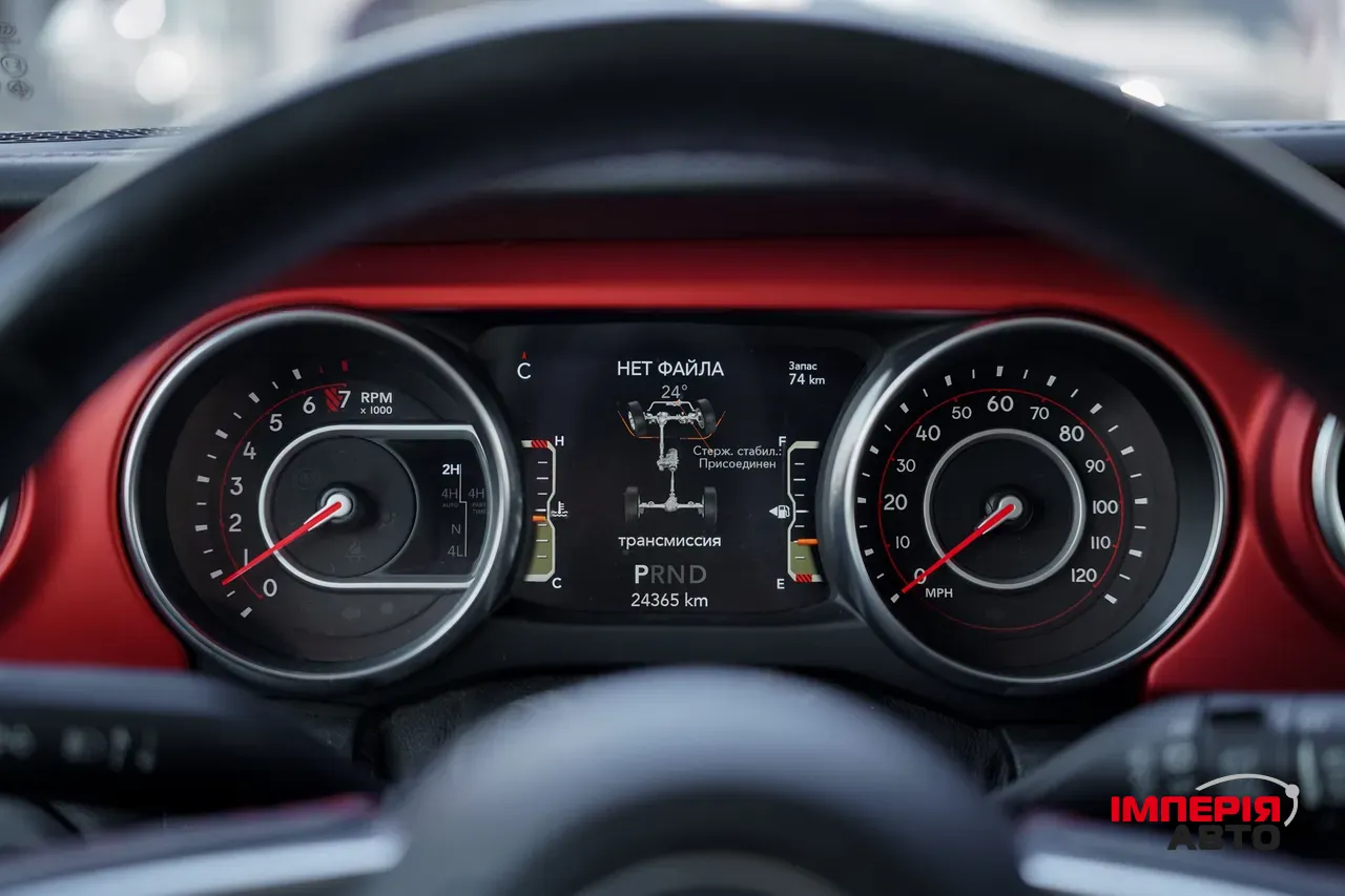 Jeep Wrangler - фото 25