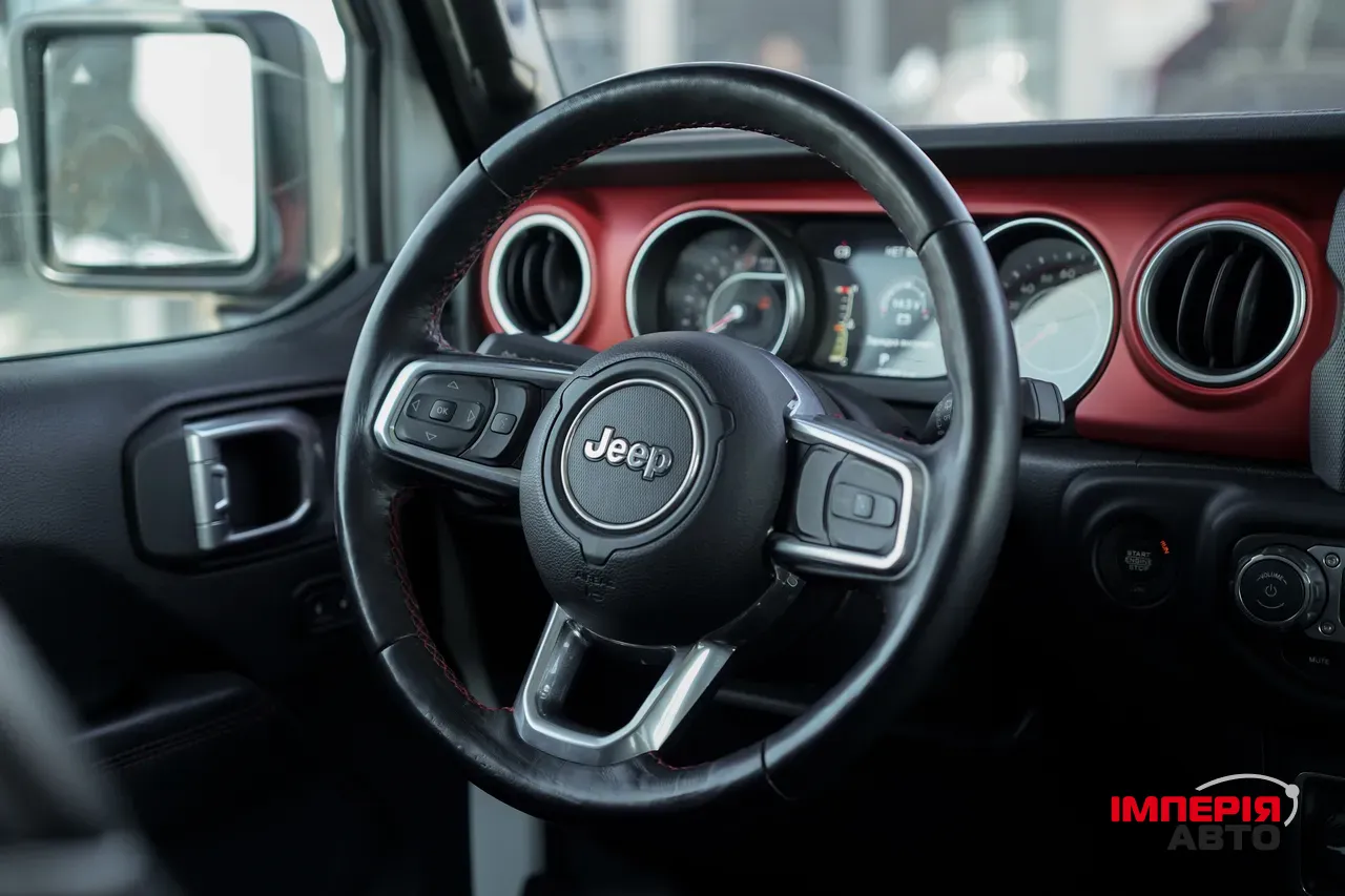 Jeep Wrangler - фото 24