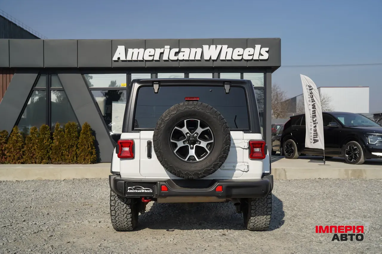 Jeep Wrangler - фото 6