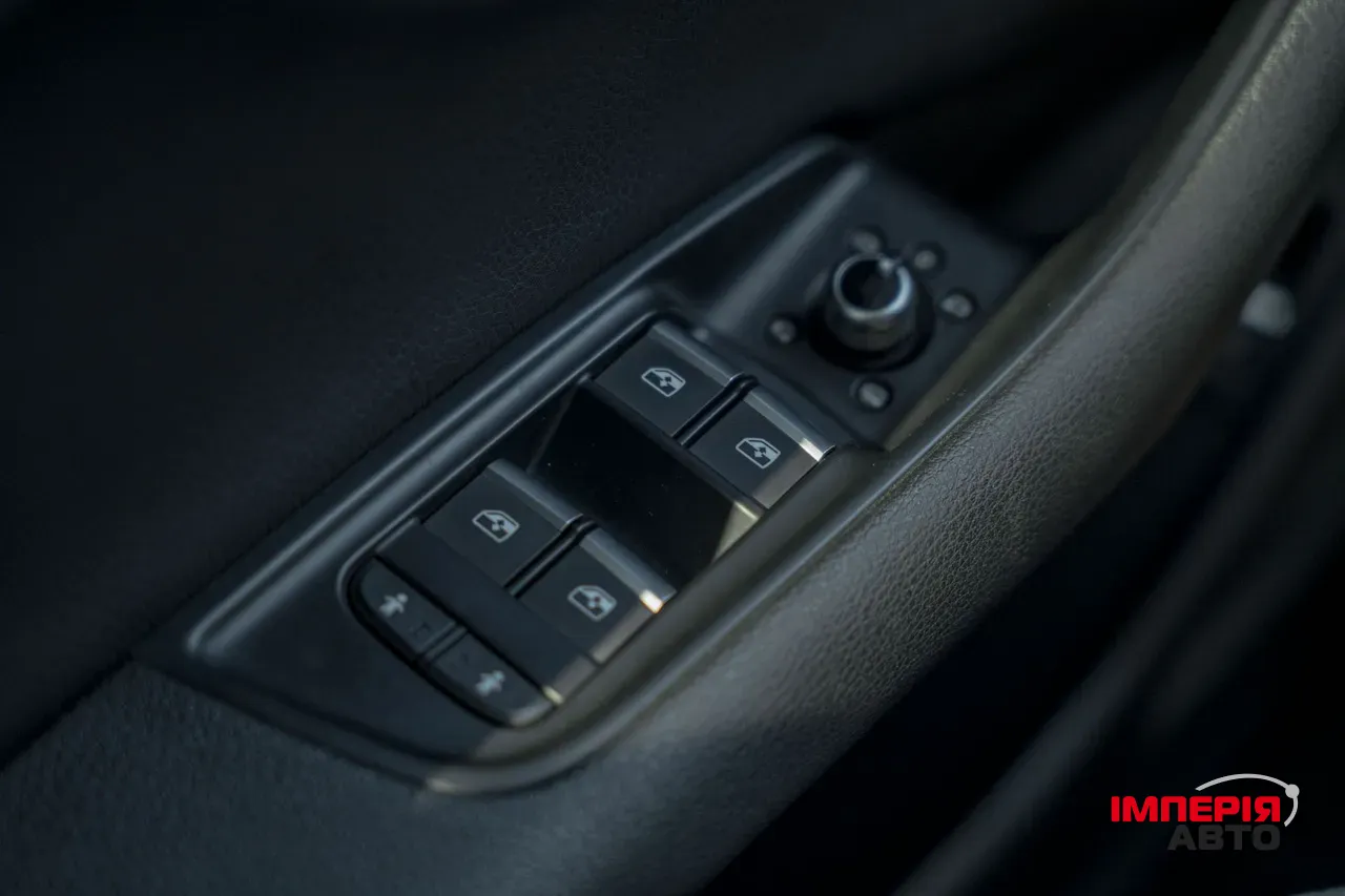 Audi Q7 - фото 31