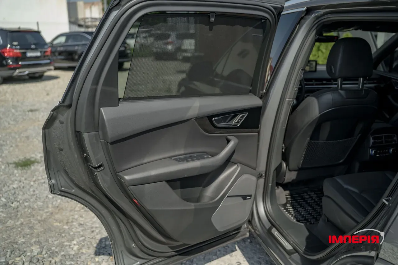 Audi Q7 - фото 64