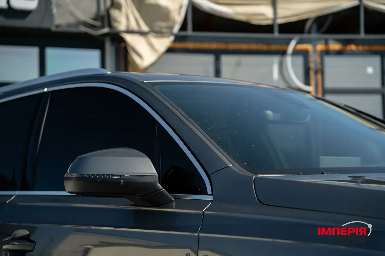 Audi Q7 - фото 14