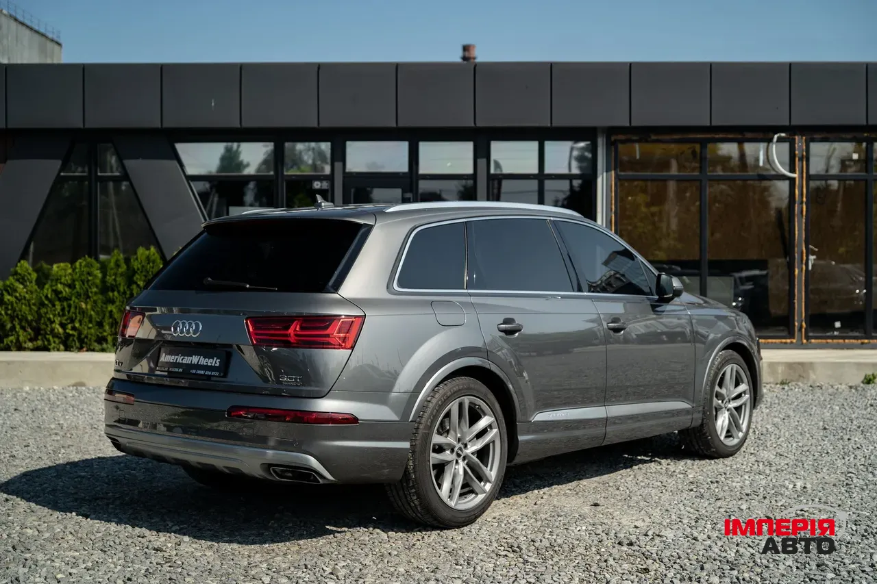Audi Q7 - фото 5