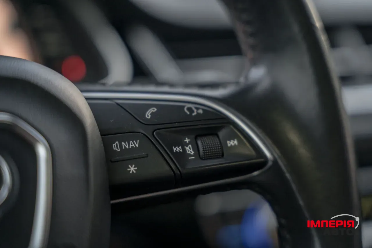 Audi Q7 - фото 42