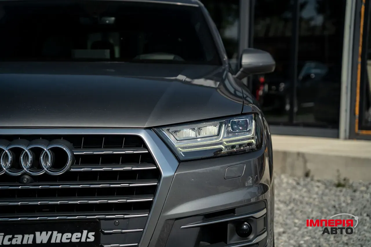 Audi Q7 - фото 17
