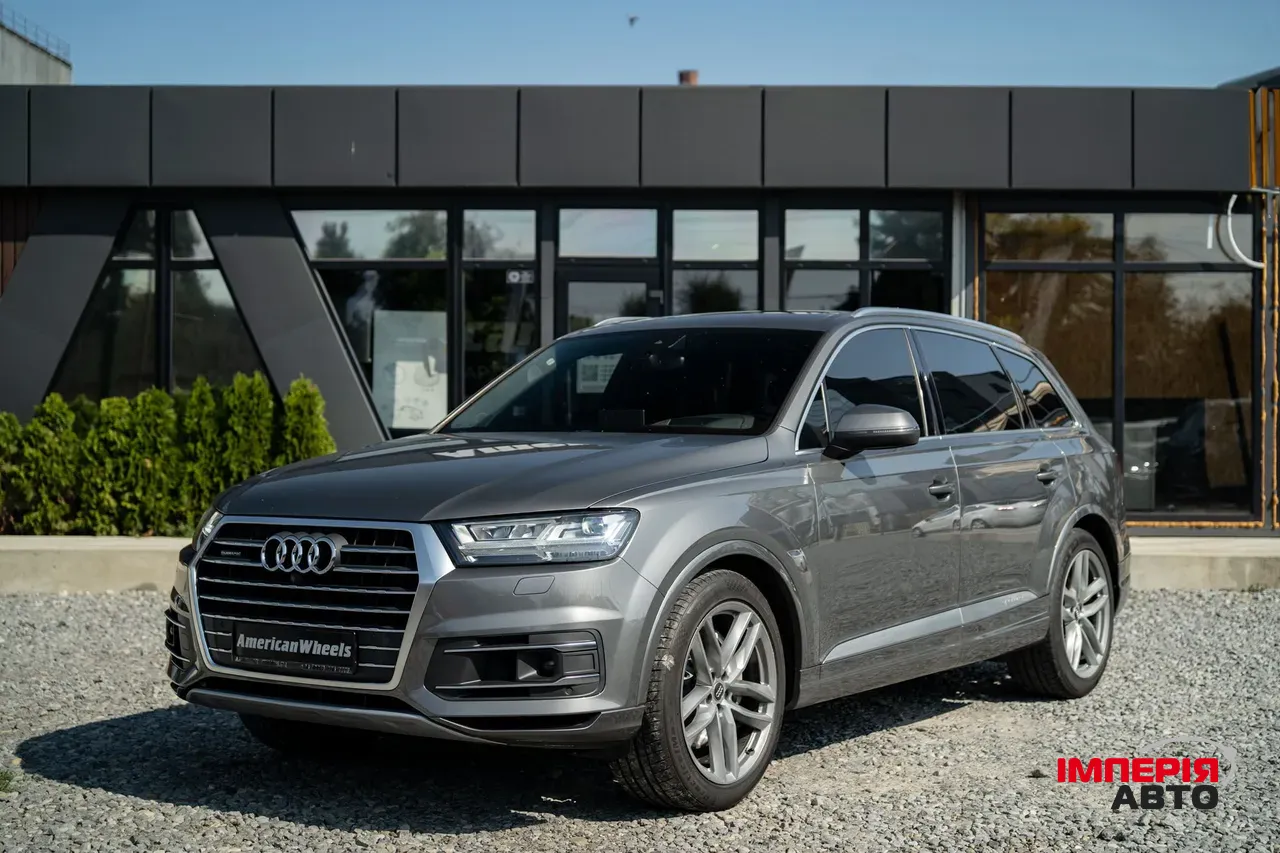 Audi Q7 - фото 1