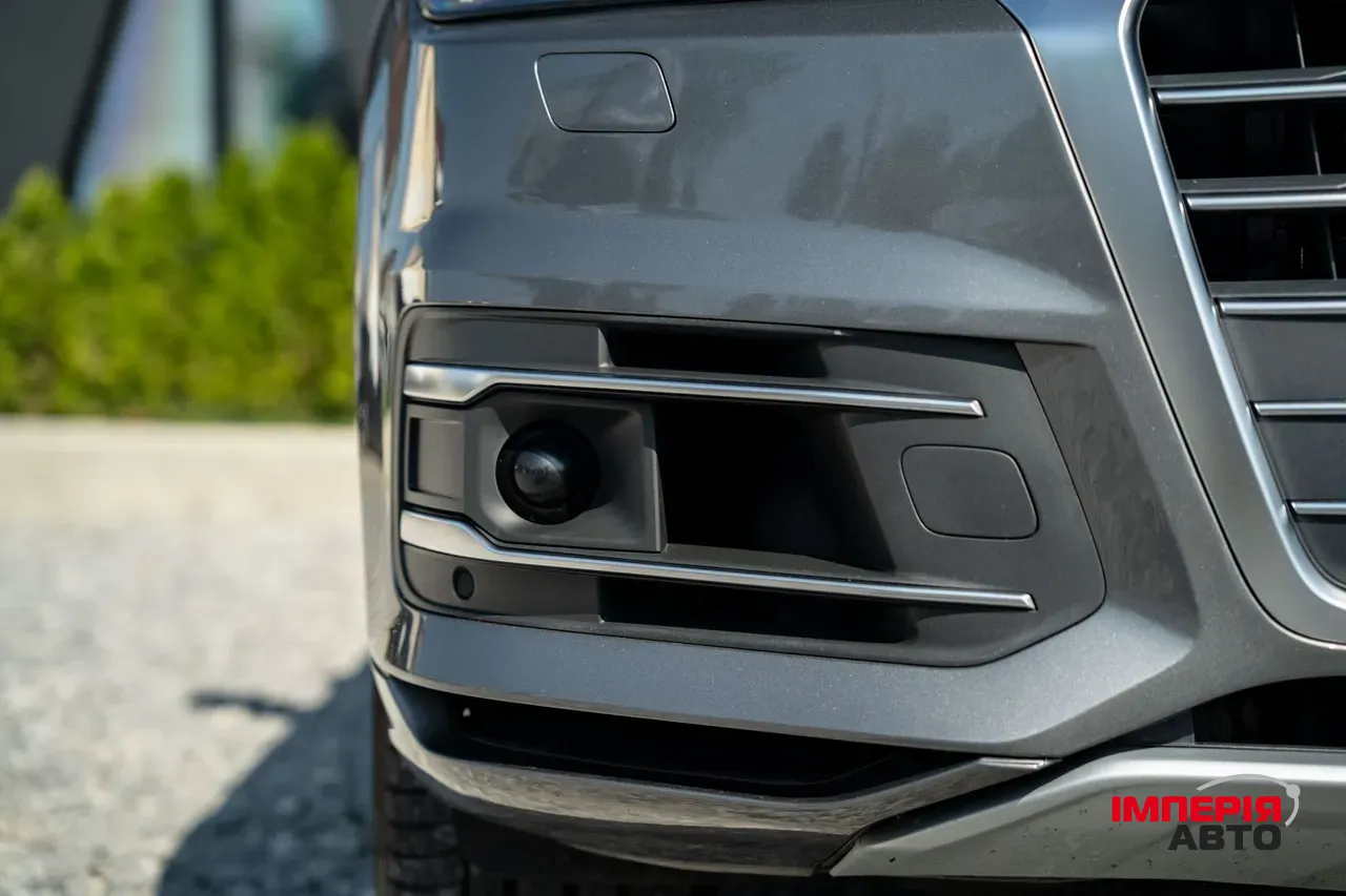 Audi Q7 - фото 20