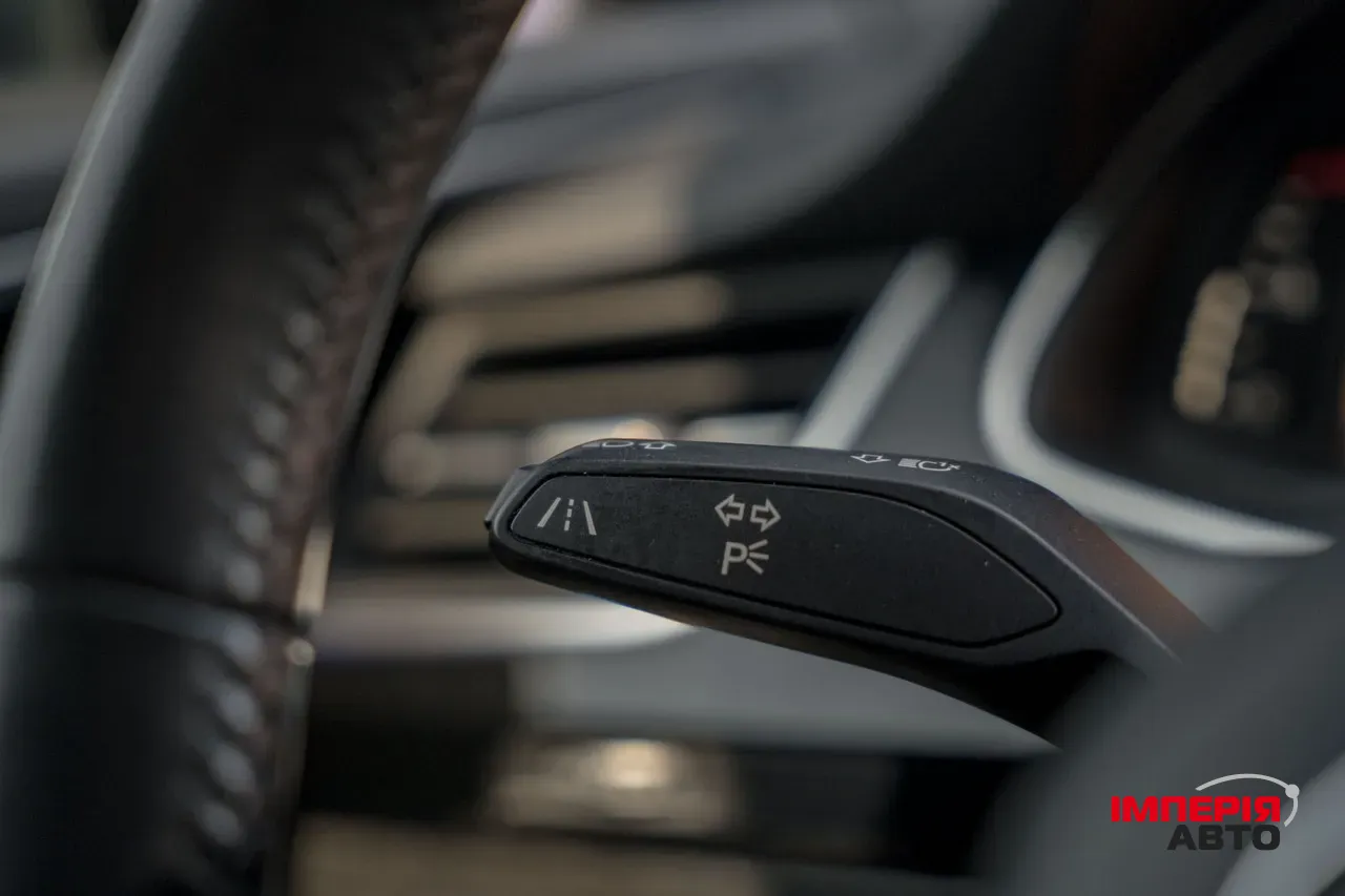 Audi Q7 - фото 40