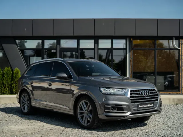 Audi Q7 - фото 3