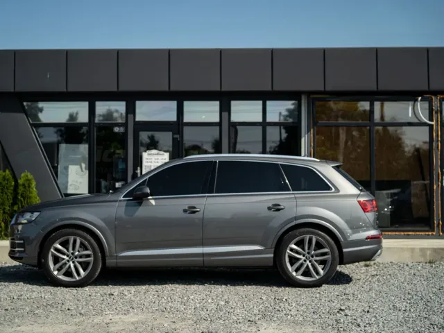 Audi Q7 - фото 4