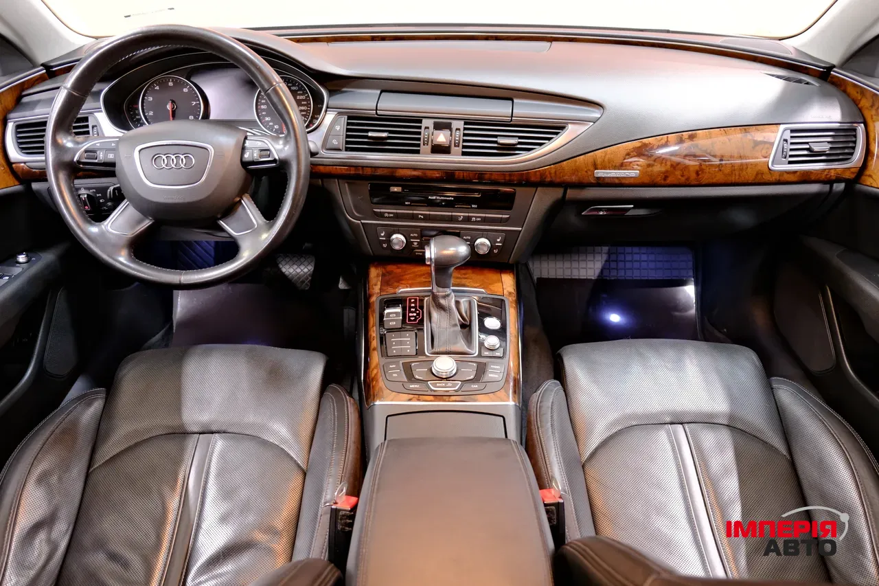 Audi A7 - фото 7