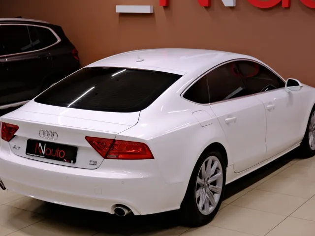 Audi A7 - фото 5