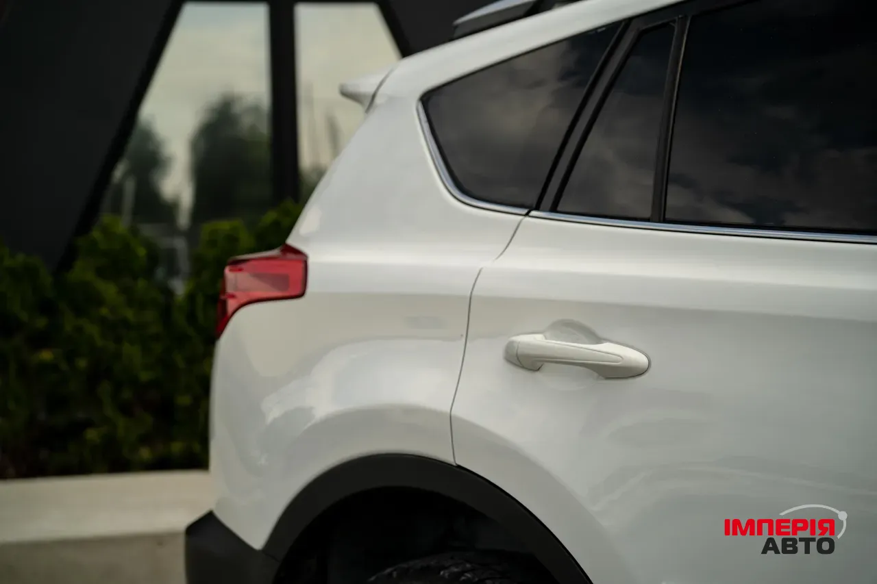 Toyota RAV4 - фото 15