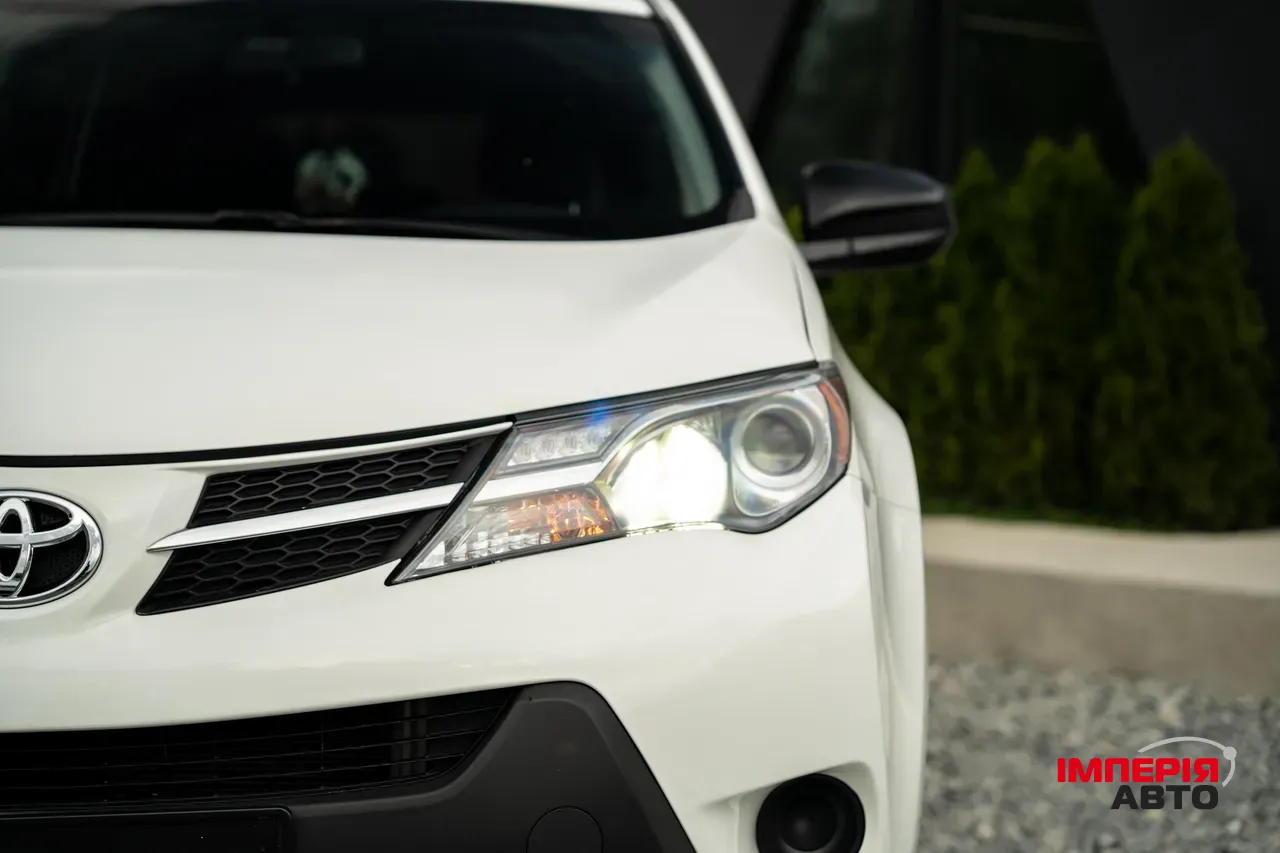 Toyota RAV4 - фото 19