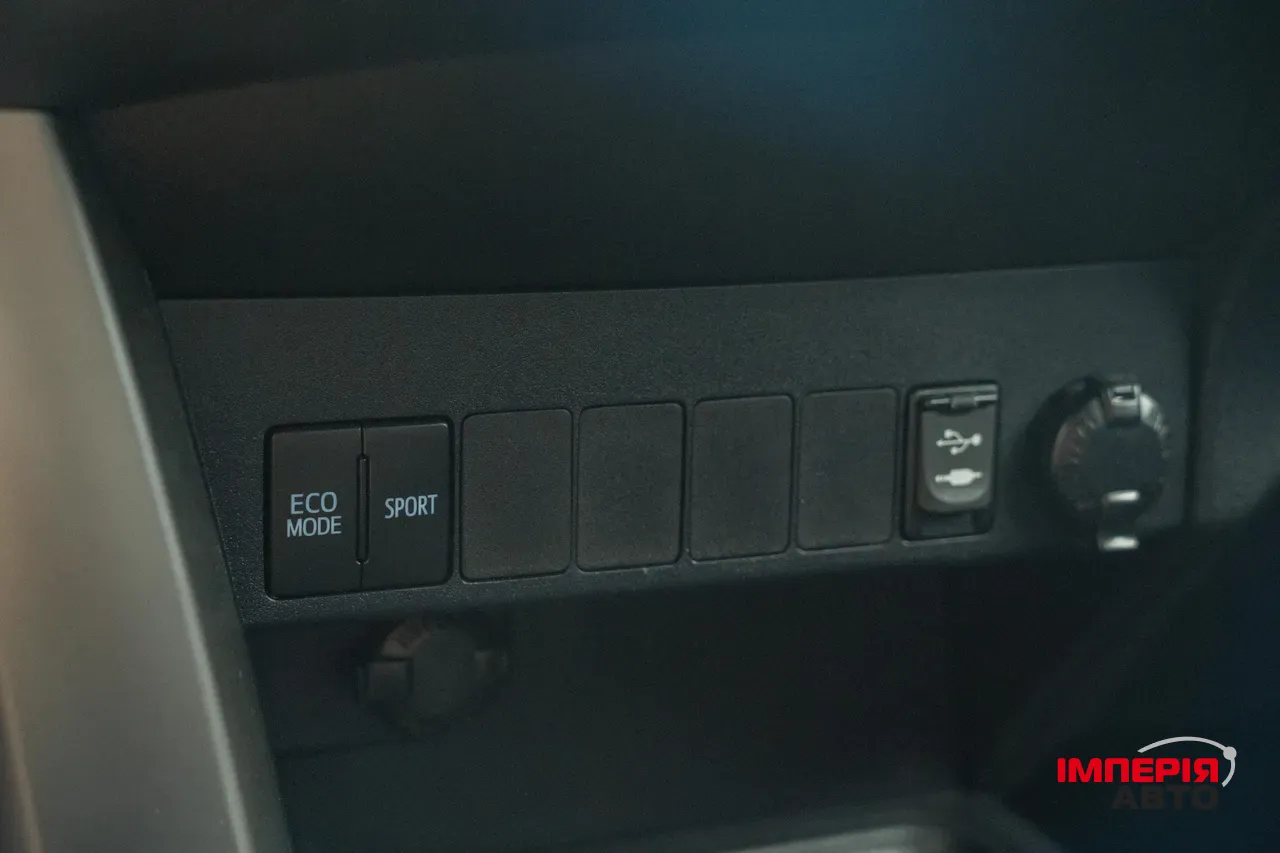 Toyota RAV4 - фото 37