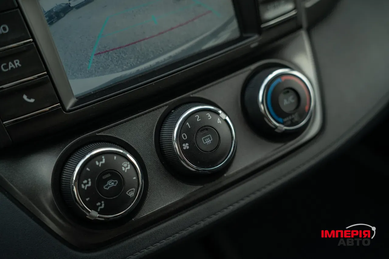 Toyota RAV4 - фото 36