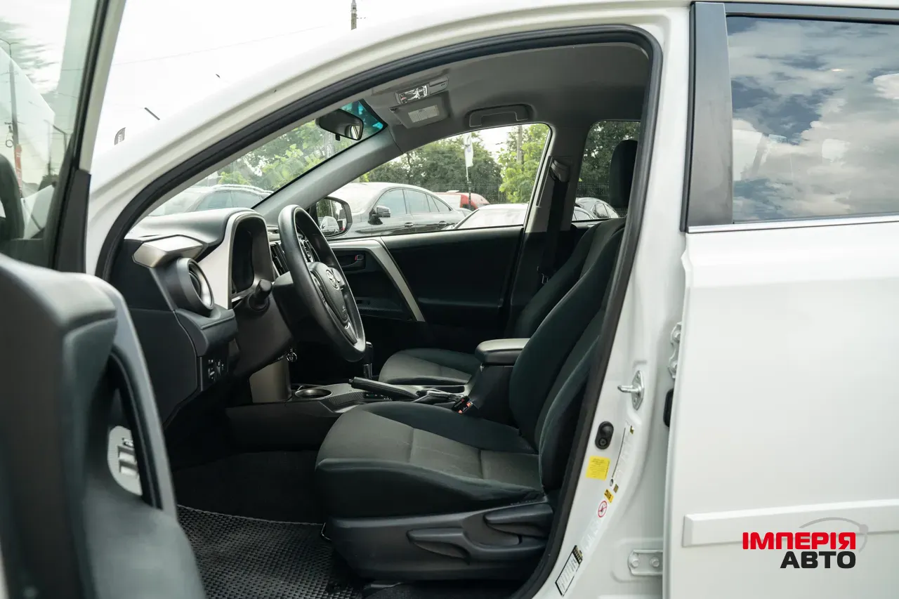 Toyota RAV4 - фото 25