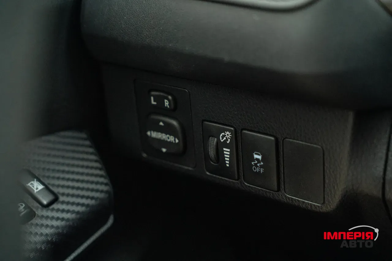 Toyota RAV4 - фото 27