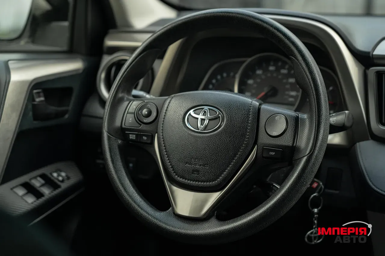 Toyota RAV4 - фото 30