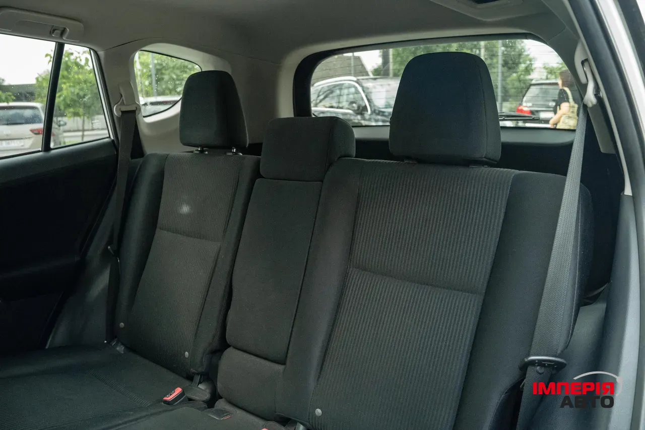 Toyota RAV4 - фото 45