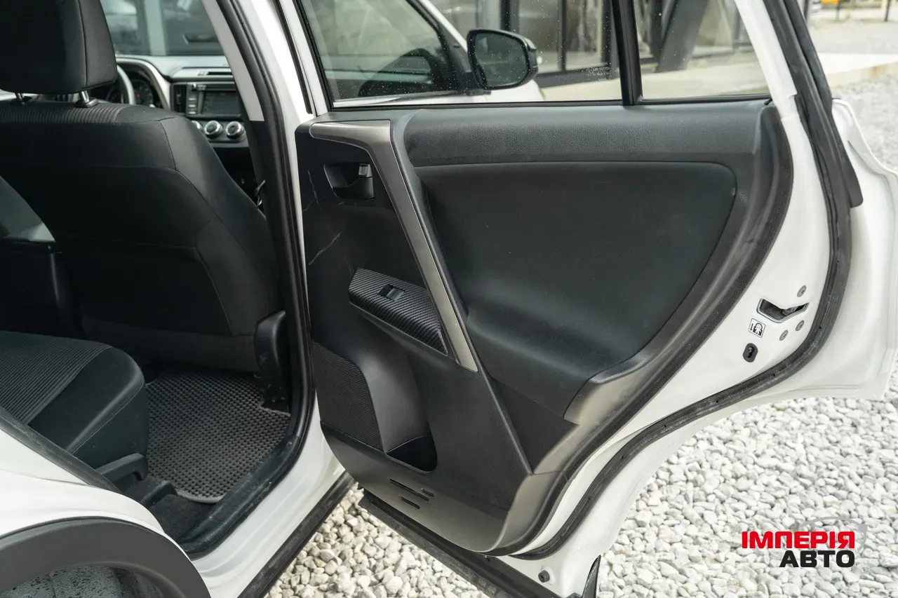 Toyota RAV4 - фото 49