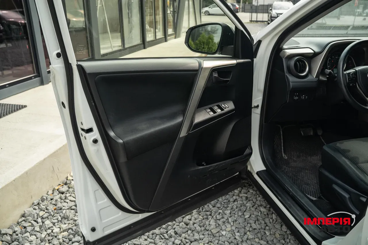 Toyota RAV4 - фото 46