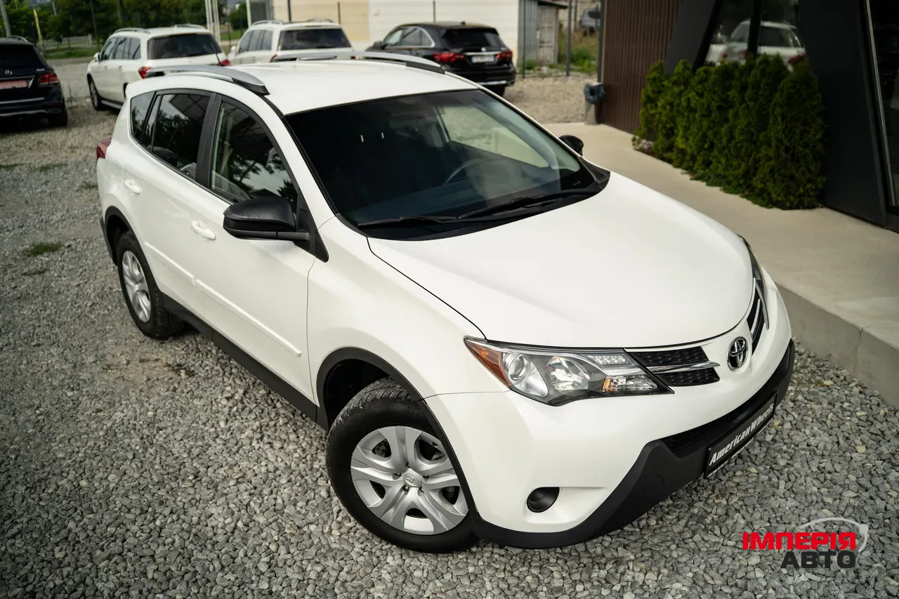 Toyota RAV4 - фото 13