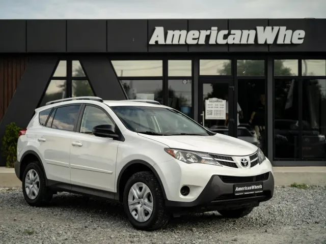 Toyota RAV4 - фото 3