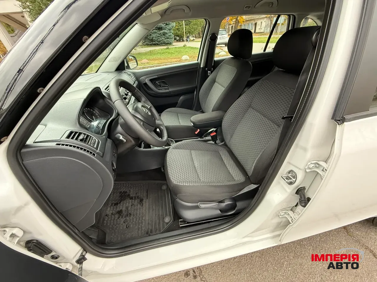 Skoda Fabia - фото 8