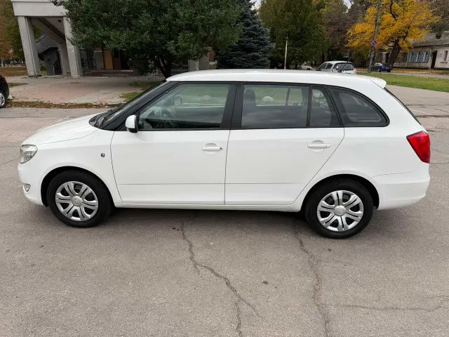 Skoda Fabia - фото 4