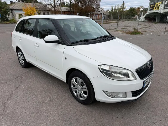 Skoda Fabia - фото 1