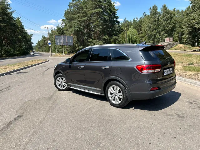 Kia Sorento - фото 4