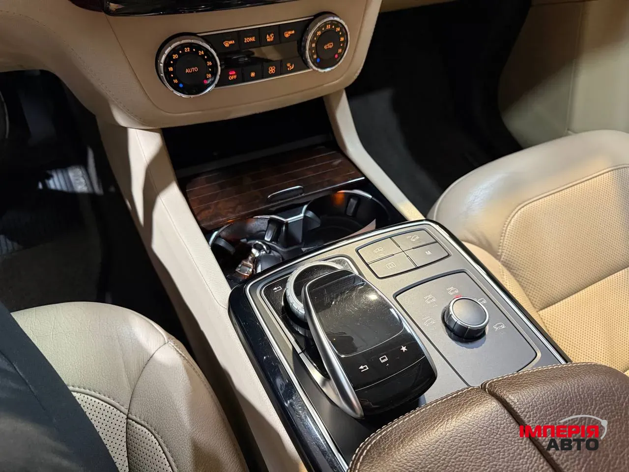 Mercedes-Benz GLE - фото 9