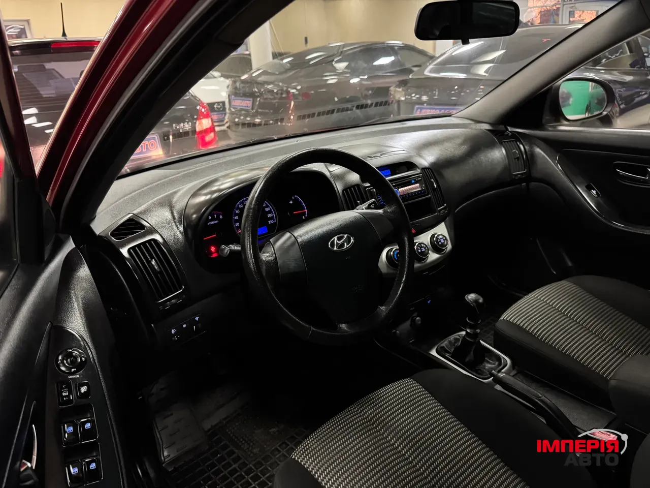 Hyundai Elantra - фото 8