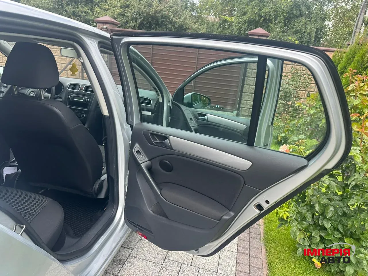 Volkswagen Golf - фото 8