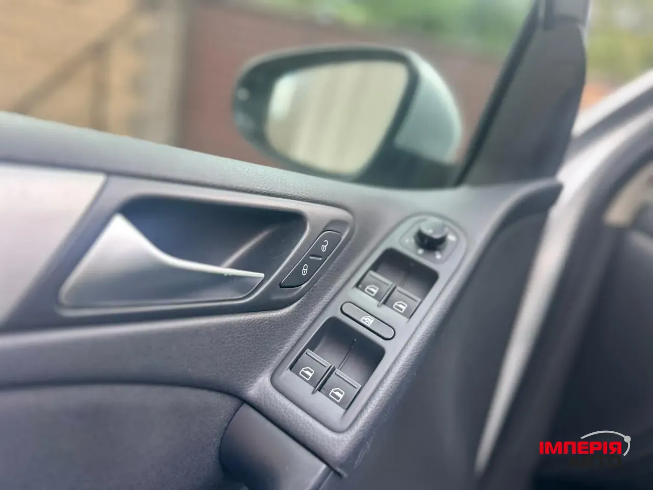 Volkswagen Golf - фото 11