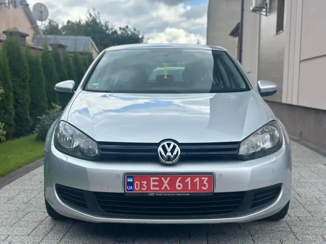 Volkswagen Golf - фото 1