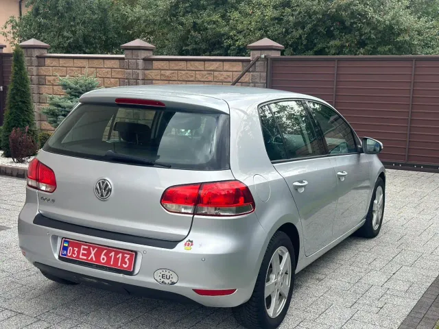 Volkswagen Golf - фото 2
