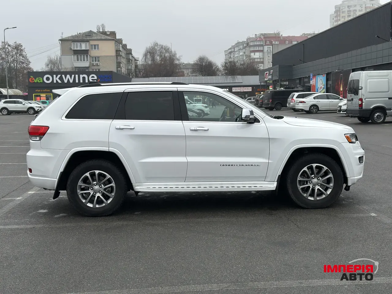 Jeep Grand Cherokee - фото 10