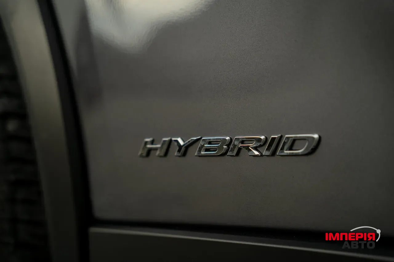 Lexus UX - фото 24