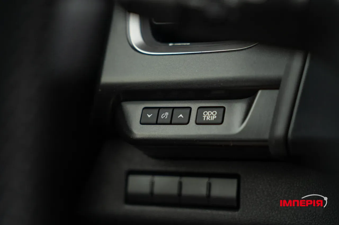 Lexus UX - фото 28