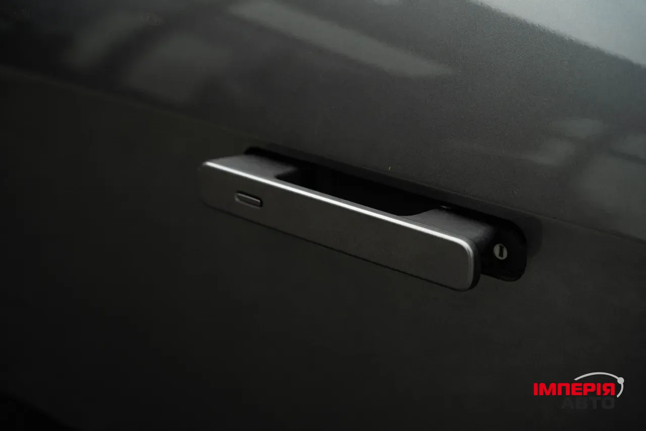 Jaguar I-Pace - фото 12