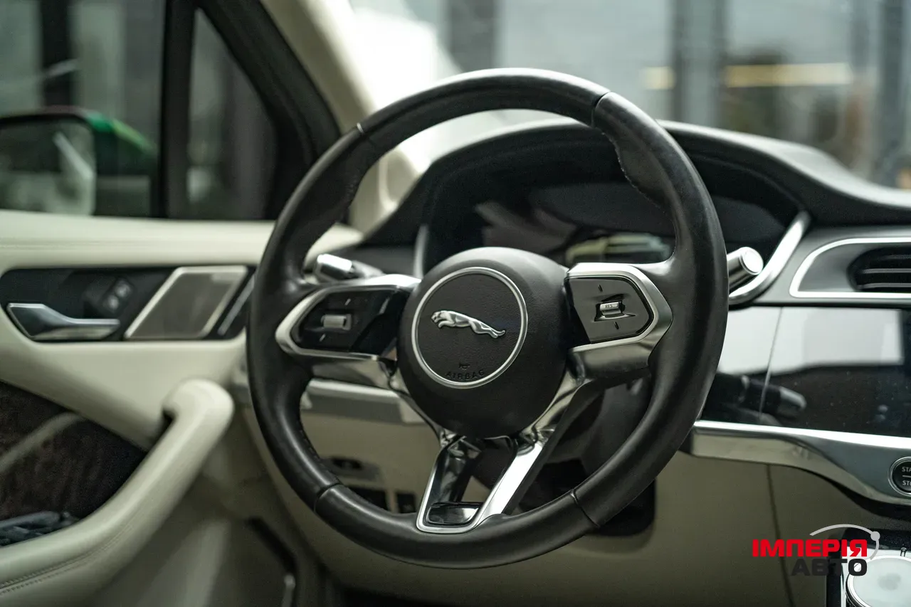Jaguar I-Pace - фото 20