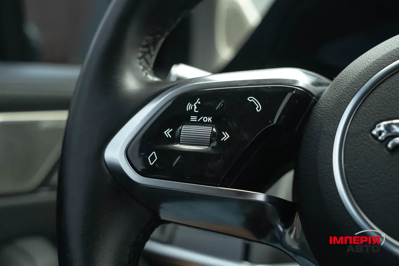 Jaguar I-Pace - фото 20